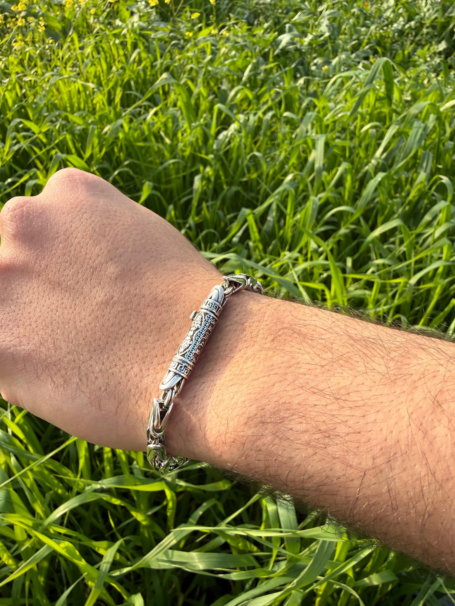Bracelet Tressé à Pilon, Tendance Vintage et Élégance à la Mode
